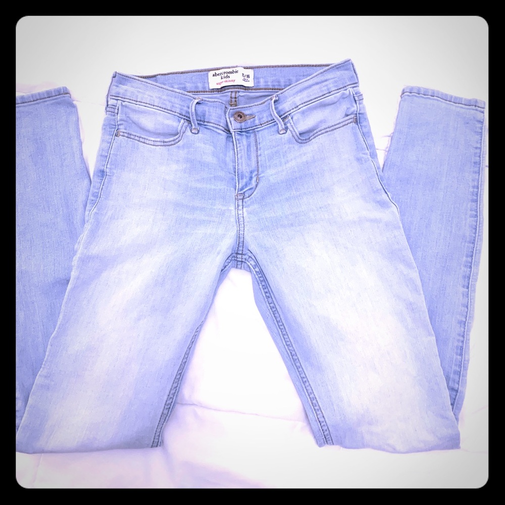 Abercrombie Kids light wash super skinny jeans